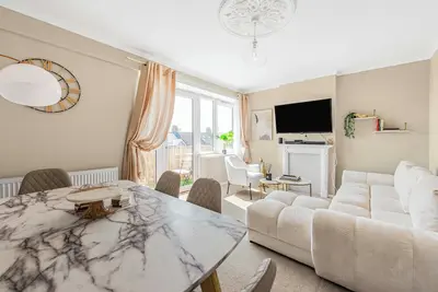 Image de Match Point Flat: 2-Bed Flat by Wimbledon Tennis Club