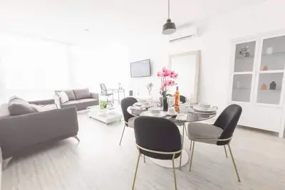Image de Luxury 2 bedroom apt free parking and Pool