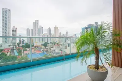 Luxury 3 Bedroom Oceanview apt parking w balcony