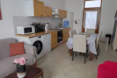 Image de 3p Juan Les Pins Dans Maison Au Rdc Au Calme Avec Terrasse Fibre Climatisation