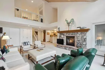 Image de Upper Borders 402