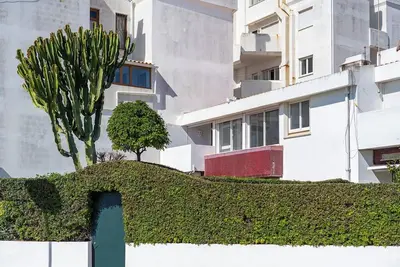 Image de A 5 Minutos da Praia, Apartamento Familiar com Wifi e Estacionamento Privado