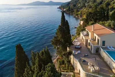 Image de Stunning Seafront Corfu Residence | Villa Serene | Private Heated Pool | Elegance - Luxury - Privacy