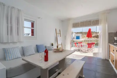Image de Fani Dream Suite 3\nWaterfront luxurious Newly renovated Boat House max 5 persons