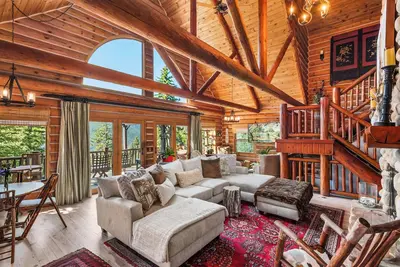 Image de Escape to a Cozy Private Cabin with Mountain & Lake Views on a Wildlife Corridor