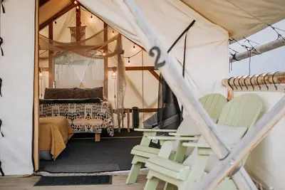 Image de Tent # 2 @ Tiny Town Campground- Boutique camping