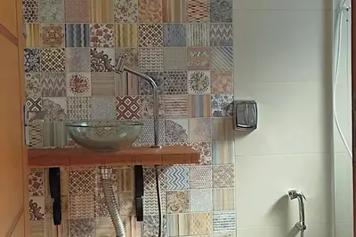 Image de Localização Perfeita! Pertinho de Tudo e Acomodação Acolhedora e Confortável