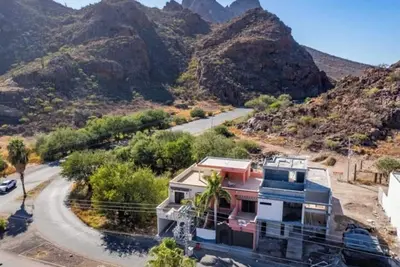 Image de Spacious Casa, Mountain Views, Close to beaches!