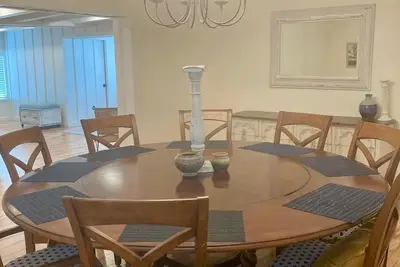 Image de Come visit this Amazing Cottage on Beautiful Lake Reedy!