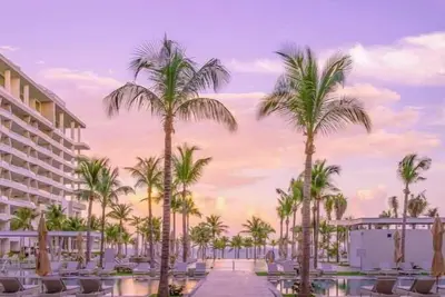 Image de 5-Diamond Spacious 3-bedroom loft resort. Breath taking ocean views, relaxing.