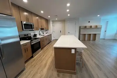Image de Modern Hudson Valley Apt 202 - King/Queen/Twin