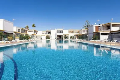 Image de Home2Book Lovely & Bright Apt, Pool & Terrace