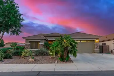 Image de Stunning 3 bed in the heart of Maricopa City!