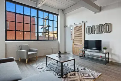 Image de Modern 2br Gem in the City’s Heart