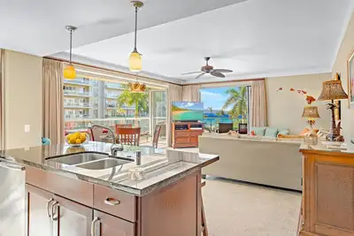 Image de Maui Resort Rentals: Honua Kai Hokulani 341 - Upgraded 2br Ocean View Suite w/ Deluxe Corner Floor Plan!