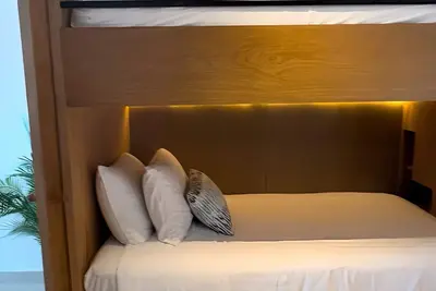 Image de Beachfront Condo