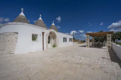 Image de Villa 'I Trulli Di Ninì' avec piscine privée, Wi-Fi et climatisation