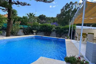 Beautiful Villa with pool, centre Coveta Fuma, 3 bedr. and 2 bathr. A\/A, Wifi