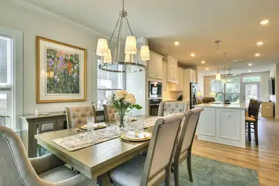 Image de Lewes Waterfront Preserve. . . Brand New!