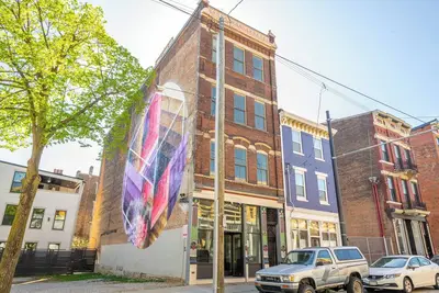 Image de Findlay Market Suites – 6 Stylish Units in 1 Rental! Perfect for Groups