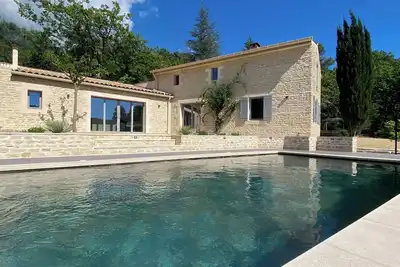 Image de Magnifique Mas au Coeur du Lubéron à 5 Minutes de Gordes Dans un Parc de 4ha
