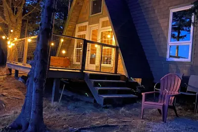 Image de Escape to a 2 Cabin Waterfront Property on George's Pond, Franklin