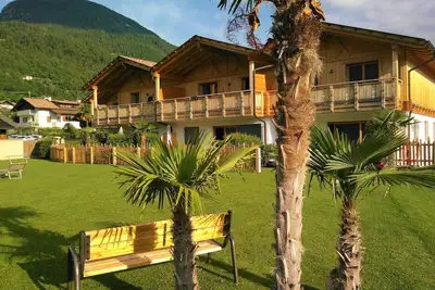 Image de Chalet '1 65m²' avec vue montagne, piscine partagée et Wi-Fi