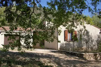Image de Villa des Chênes, Ombrage et Quiétude, à 5 min D'oraison et du lac de Baignade