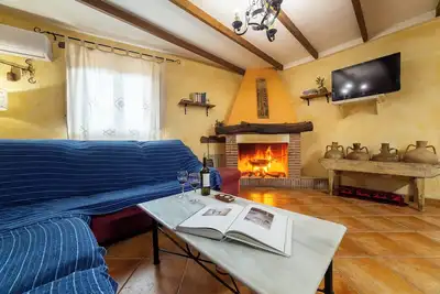 Image de Maison de vacances 'Casa Rural Matasiete' avec vue sur la montagne, piscine partagée et Wi-Fi