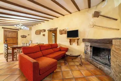 Image de Maison de vacances 'Casa Rural San Marcos' avec vue sur la montagne, piscine partagée et Wi-Fi