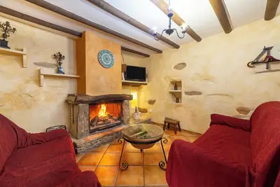 Image de Maison de vacances 'Casa Rural La Curiosa' avec vue sur la montagne, piscine partagée et Wi-Fi