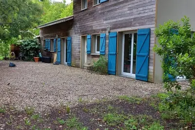 Image de La Villa Varanguaise Lacanau Site Boisé Exceptionnel, au Bord du lac!