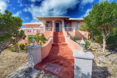 Staniel Cay 3br Beachfront Private Vacation Home \"Gibraltar\" - All New in 2022