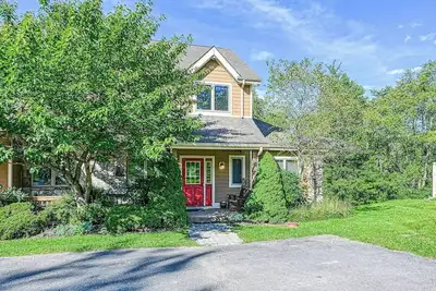 Image de 5br | Fireplace | Deck | Game Room