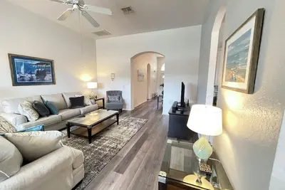 Image de 4br Villa Bright and Spacious w/ Pool