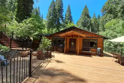 Image de Pine View Paradise, comfy retreat w/stunning views, 10 mins. to Jenkinson Lake!