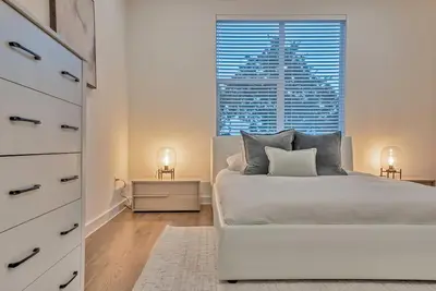 Image de New Crisp Clean Townhome-Knox\/Lower Greenville!