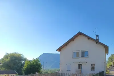 Image de Bienvenue chez Nous en famille ou amis Maison Lumineuse  Entre lac & Montagne