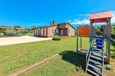 Image de Belle maison à Pula avec WiFi