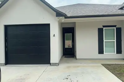 Image de Fully finished 3bedroom 2 bath townhome!