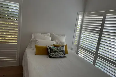 Image de Modern Cottesloe Home Close To Beach & Napoleon Street