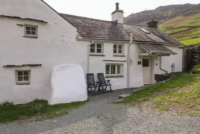Two Side House Farm, family friendly, with open fire in Langdale