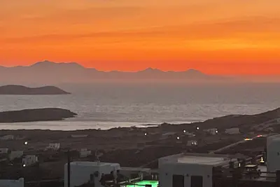 Image de Vue mer imprenable sur les 2 grandes terrasses\nCoucher de soleil fabuleux!