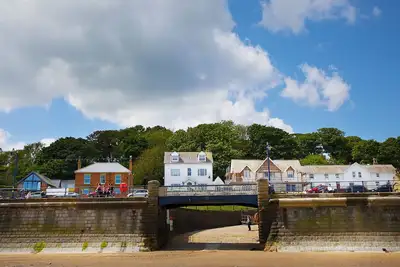 Beach Side - New - beachfront apartment, with private parking and stunning views.
