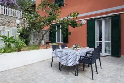 Image de Calme et isolé, proche des Cinque Terre, Porto Venere, Lerici et Tellaro.