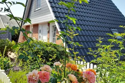 Image de Sehr Schönes Ferienhaus mit Garten in Ruhiger Lage, nur 700m vom Strand Entfernt