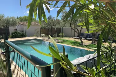 Image de 2 bedroom bed & breakfast in mã©rindol