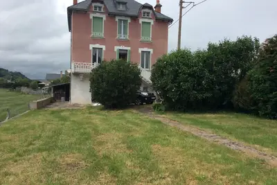 Image de Maison de Campagne Avec Garage Jardin