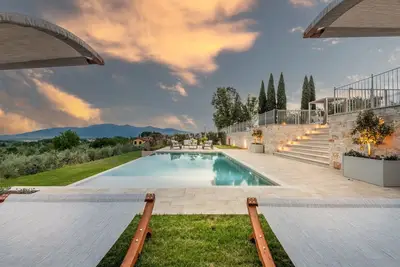 Image de Villa Sunkiss: Luxury Farmhouse with Tuscan Flair at I Masi Winery