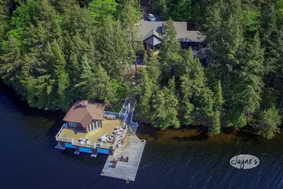 Image de 7 bedroom, 5 bath, Sauna, Luxury New Build! Private! Lake Rosseau! !